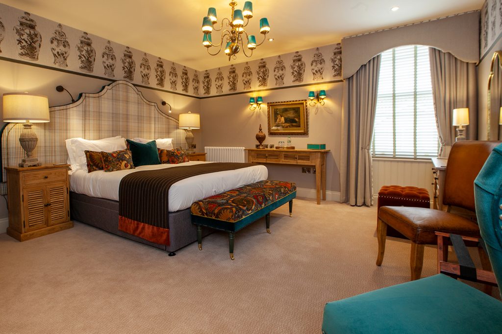 The Fox and Hounds Country Inn Latimer Luxury Cottage Bedroom
